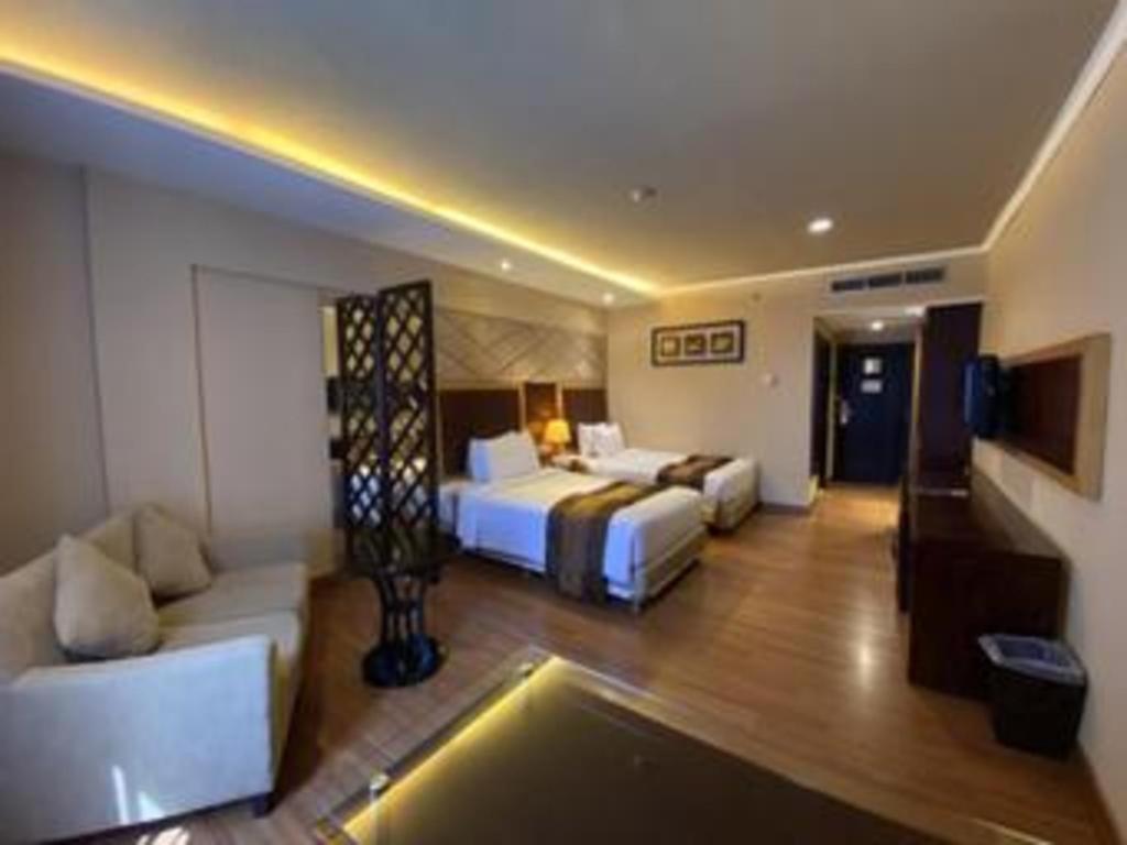 Regent'S Park Hotel Malang Exteriör bild